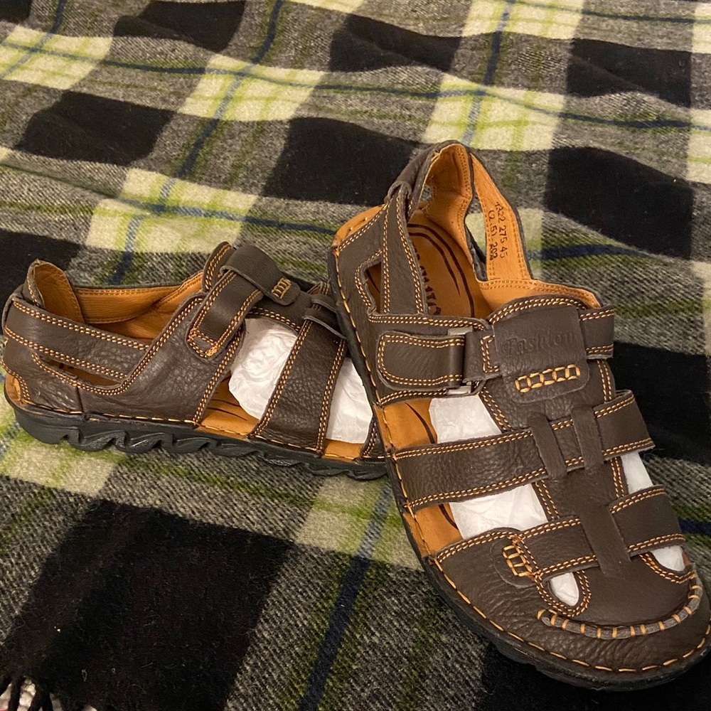 Rugged Brown Leather Sandals for Men